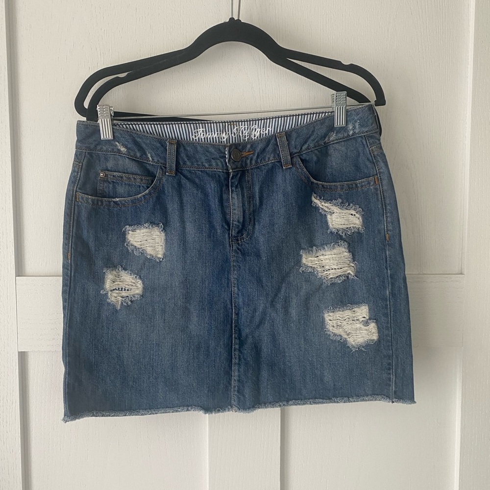 Women’s jean skirt size 10 Tommy Hilfiger